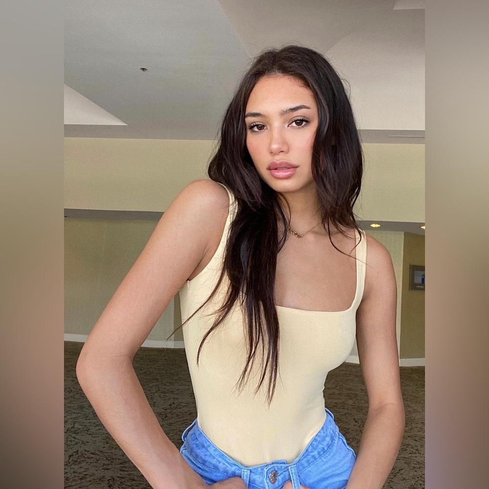 Princess Polly Tamikah Bodysuit in Yellow Size 4 New with tag